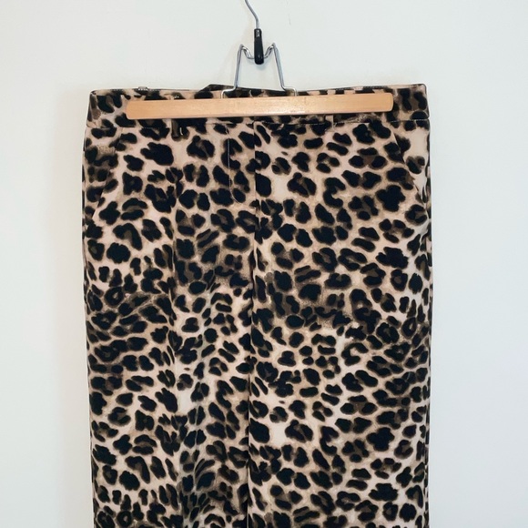 New York and Company Animal Print Cheetah - Picture 3 of 6